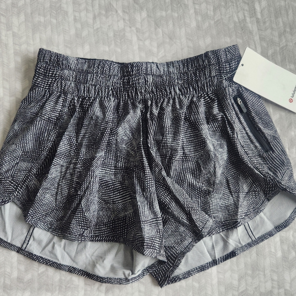 Lululemon Athletica Tracker 4" Women's Shorts